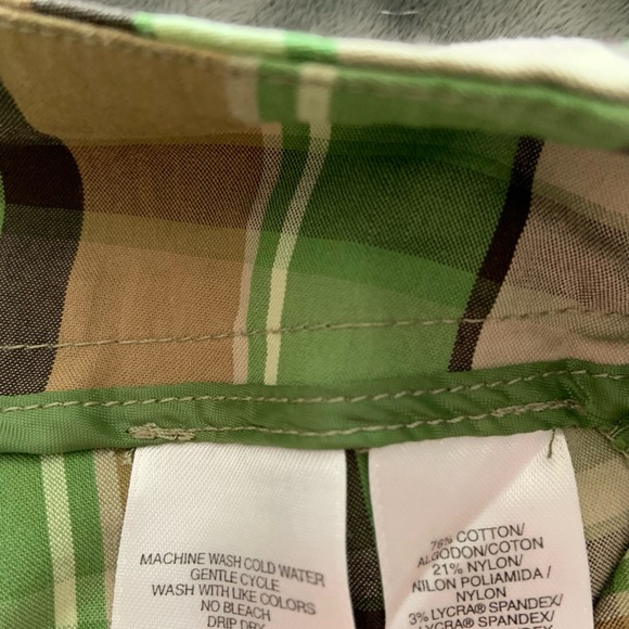 Plaid Bermuda shorts new condition - Picture 3 of 5